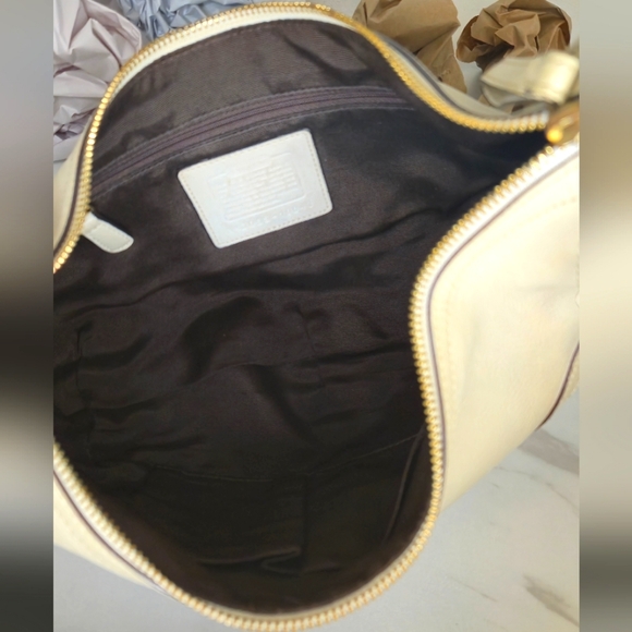 Coach Soho White Leather Hobo Shoulder Bag with Braided Handles 10043 - Picture 9 of 10